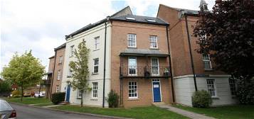 Flat to rent in Victoria Place, Banbury, Oxon OX16
