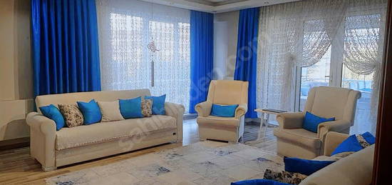 TOKAT TURHAL CUMHURİYET MAH. 6+1 EŞYALI 240 M2 DAİRE 8.000.000TL