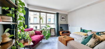 Flat for sale in Brownswood Road, London N4