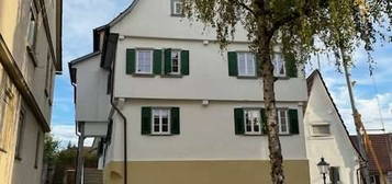 Gemütliche Maisonette-Wohnung mit 5-Zimmern in denkmalgeschütztem Haus (17. JH) in Lauffen am Neckar