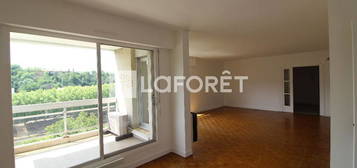 Appartement  à louer, 5 pièces, 3 chambres, 116 m²