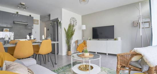 Location appartement 6 pièces 96 m²