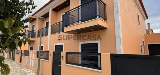 Moradia à Venda em Exclusivo - Rua do Farol 1510, Samora Correia, Santarém