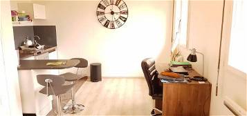 Studio meublé  à louer, 1 pièce, 30 m²