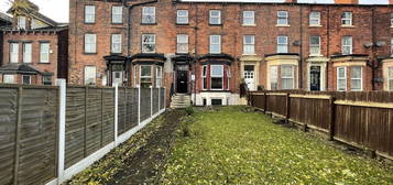 9 bed terraced house to rent