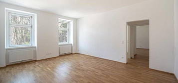 3-Zimmer Altbau - ERSTBEZUG NACH GENERALSANIERUNG