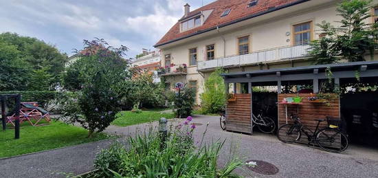 Charmante 2 Zimmer Wohnung in einer netten Wohnanlage.