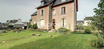 Vente maison 9 pièces 178 m²