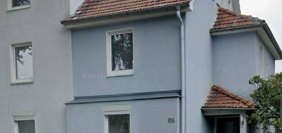 Erdgeschoss Wohnung mit Terrasse und Garten