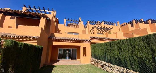 Chalet adosado en venta en calle Felisa de Cortes