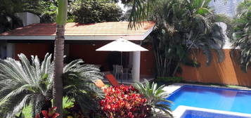 Renta Acapantzingo Excelente Casa En Bonito Condominio.
