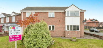 2 bedroom ground floor flat for sale