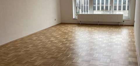 Helle 1-Zimmer-Wohung in zentraler Lage mit Singleküche