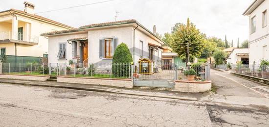 Casa indipendente in vendita in via A. Gramsci, 219