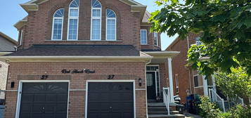 27 Red Hawk Rd #E11, Toronto, ON M1B 6B2