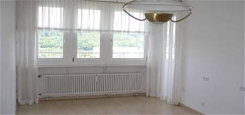 Stilvolle, gepflegte 2,5-Raum-Wohnung mit Balkon und Einbauküche in Sindelfingen