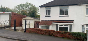 3 bed semi-detached house for sale