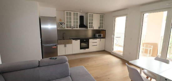 Appartement de 3 pièces meublé neuf-62m2+2 loggias