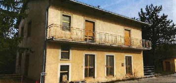 Casa indipendente all'asta in località Ponte Parrano