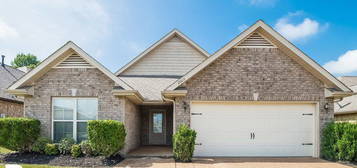 2915 S  Hartland Dr, Southaven, MS 38672