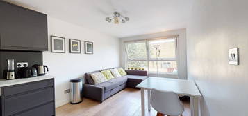 3 bed flat to rent