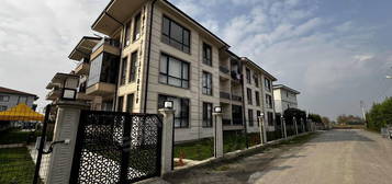 DAĞDİBİNDE GİRİŞ KAT GENİŞ 3+1 SATILIK DAİRE