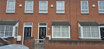 3 bedroom terraced house to rent