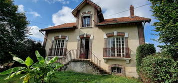 Maison  à vendre, 7 pièces, 3 chambres, 203 m²