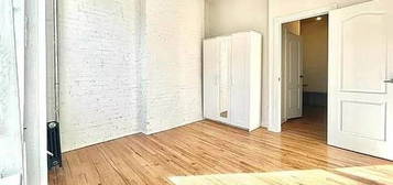 160 Stanton St Unit 4B, New York, NY 10002