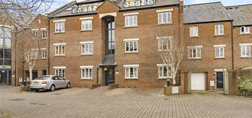 Flat for sale in Geoffrey Farrant Walk, Taunton, Somerset TA1