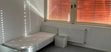 Gästezimmer mit Wlan, Gästeküche, EtagenDusche/Wc, Waschmaschine, Trockner