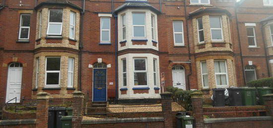 6 bedroom terraced house