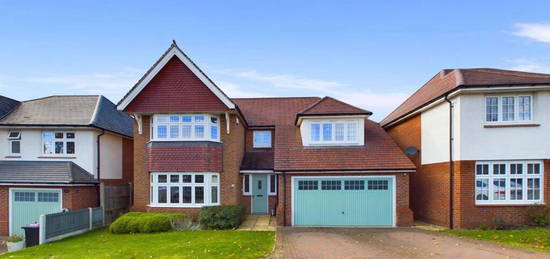 5 bedroom detached house for sale