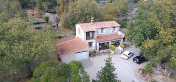 Villa  à vendre, 6 pièces, 4 chambres, 126 m²