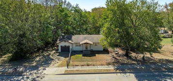 2291 Wagon Wheel Rd, Springdale, AR 72762