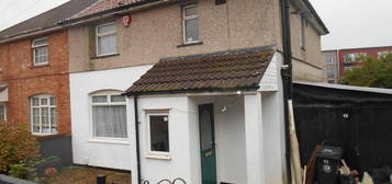 3 bedroom semi-detached house to rent