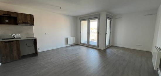 Studio  à louer, 1 pièce, 36 m², Étage 2/3