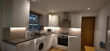 3 bedroom flat to rent