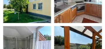 Eladó családi ház, Tatán 89.9 M Ft, 4 szobás