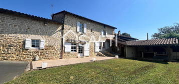 Maison en pierre  à vendre, 6 pièces, 4 chambres, 271 m²