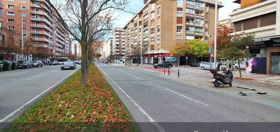 Piso en avenida De Bayona, San Juan, Pamplona