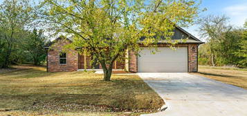 27031 Pine Cv, Blanchard, OK 73010