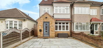 4 bedroom end of terrace house for sale