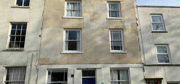 7 bedroom terraced house