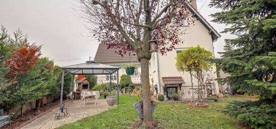 Maison  à vendre, 6 pièces, 3 chambres, 130 m²