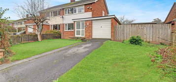 3 bed semi-detached house for sale