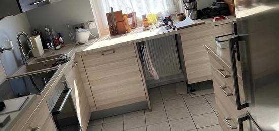 ### 3 Zimmer Wohnung, renoviert, 76qm, Balkon ROTER HÜGEL ###