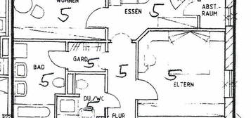 Großzügige 4-Zimmer-Wohnung nach Renovierung im Stadtzentrum zu v