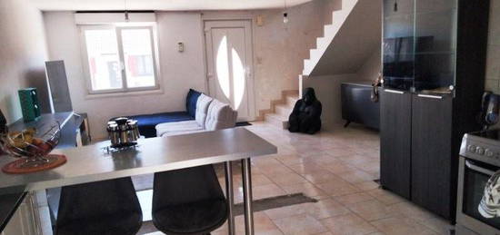 Maison 2 étages  à vendre, 4 pièces, 3 chambres, 90 m²