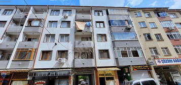 Remax Hür Tahsin Çetinkaya'dan Merkezde 3+1 Satılık Daire